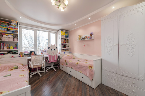 Продам трехкомнатную (3-комн.) квартиру, Дмитровка Б. ул, 32, Москва г