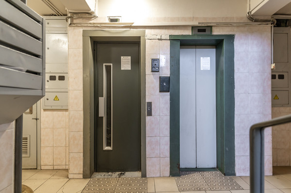 Продам трехкомнатную (3-комн.) квартиру, Дмитровка Б. ул, 32, Москва г