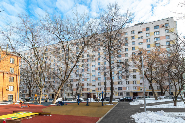 Продам трехкомнатную (3-комн.) квартиру, Дмитровка Б. ул, 32, Москва г