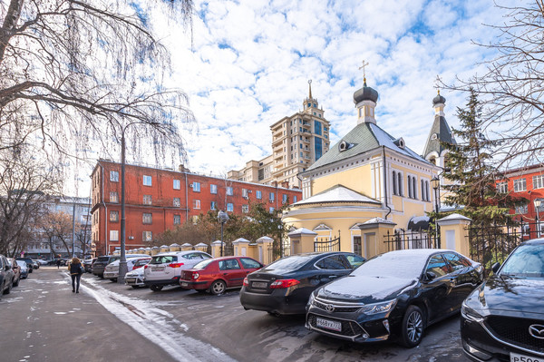 Продам трехкомнатную (3-комн.) квартиру, Дмитровка Б. ул, 32, Москва г