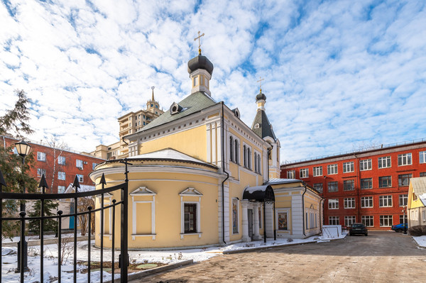 Продам трехкомнатную (3-комн.) квартиру, Дмитровка Б. ул, 32, Москва г