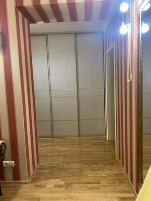 Продам трехкомнатную (3-комн.) квартиру, Ягодинская ул, 25, Казань г