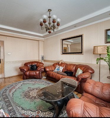 Продам трехкомнатную (3-комн.) квартиру, Люсиновская ул, 36/50, Москва г