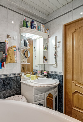 Продам трехкомнатную (3-комн.) квартиру, Люсиновская ул, 36/50, Москва г