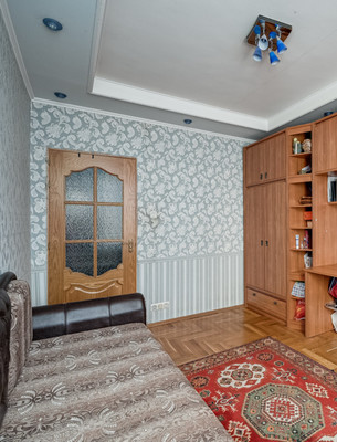 Продам трехкомнатную (3-комн.) квартиру, Люсиновская ул, 36/50, Москва г