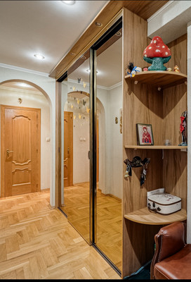 Продам трехкомнатную (3-комн.) квартиру, Люсиновская ул, 36/50, Москва г