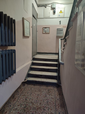 Продам трехкомнатную (3-комн.) квартиру, Лобанова ул, 4, Москва г