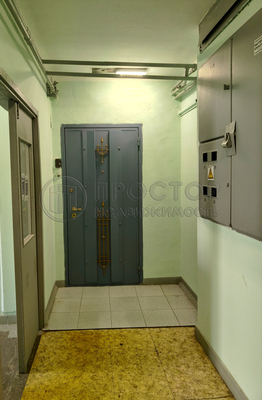 Продам многокомнатную квартиру, Бескудниковский б-р, 2к1, Москва г