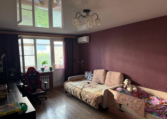 Продам однокомнатную (1-комн.) квартиру, Уральская ул, 148, Краснодар г