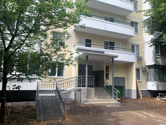 Продам однокомнатную (1-комн.) квартиру, Уральская ул, 148, Краснодар г