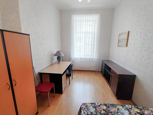 Продам трехкомнатную (3-комн.) квартиру, Рубинштейна ул, 11, Санкт-Петербург г