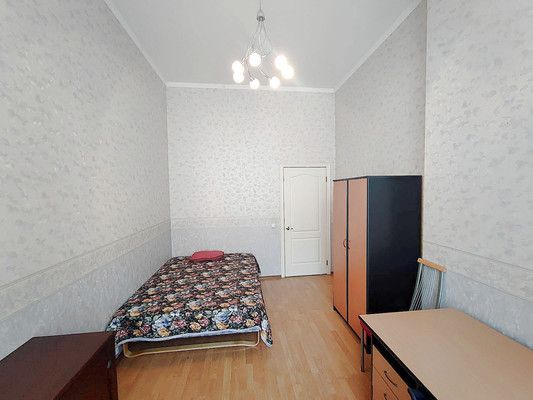 Продам трехкомнатную (3-комн.) квартиру, Рубинштейна ул, 11, Санкт-Петербург г