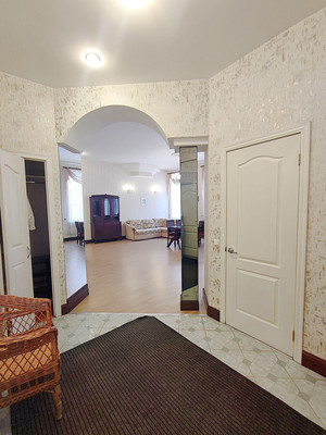 Продам трехкомнатную (3-комн.) квартиру, Рубинштейна ул, 11, Санкт-Петербург г