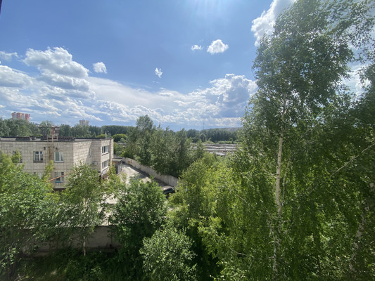 Продам многокомнатную квартиру, Безымянный пер, 1, Нижний Тагил г