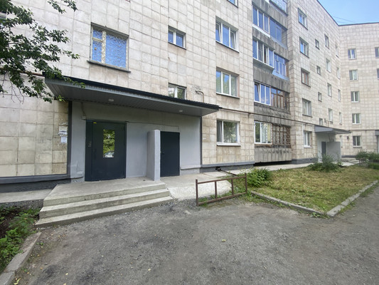 Продам многокомнатную квартиру, Безымянный пер, 1, Нижний Тагил г
