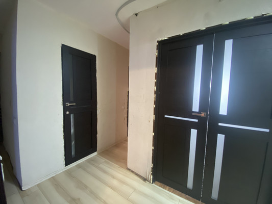 Продам многокомнатную квартиру, Безымянный пер, 1, Нижний Тагил г