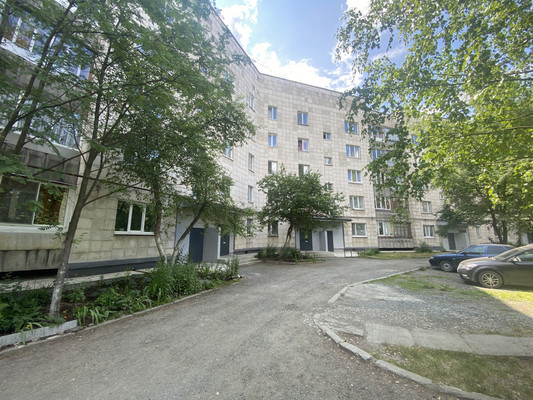 Продам многокомнатную квартиру, Безымянный пер, 1, Нижний Тагил г