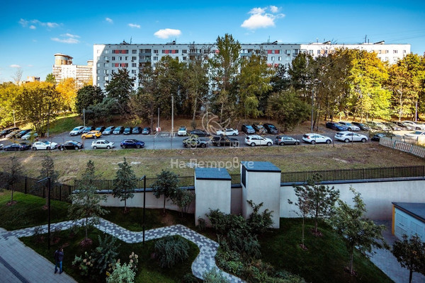 Продам двухкомнатную (2-комн.) квартиру, 2-й Петра Алексеева пер, 5, Москва г