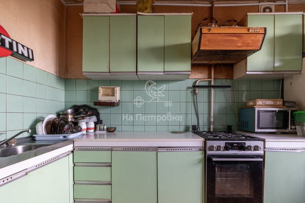 Продам трехкомнатную (3-комн.) квартиру, Херсонская ул, 18, Москва г