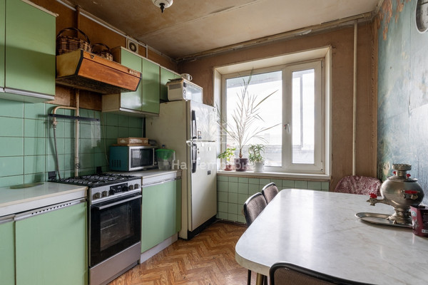 Продам трехкомнатную (3-комн.) квартиру, Херсонская ул, 18, Москва г