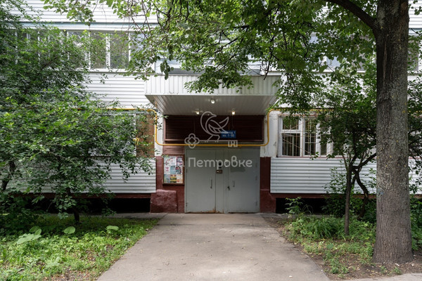 Продам трехкомнатную (3-комн.) квартиру, Херсонская ул, 18, Москва г