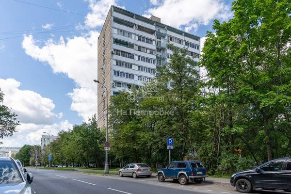 Продам трехкомнатную (3-комн.) квартиру, Херсонская ул, 18, Москва г