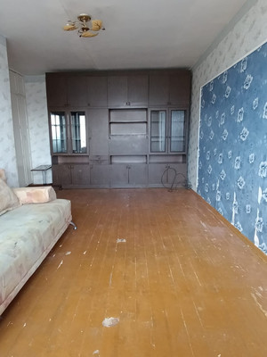 Продам двухкомнатную (2-комн.) квартиру, Балакинская ул, 18, Нижний Тагил г