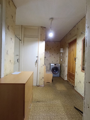 Продам двухкомнатную (2-комн.) квартиру, Балакинская ул, 18, Нижний Тагил г