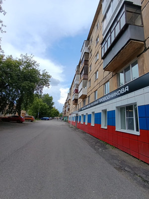 Продам двухкомнатную (2-комн.) квартиру, Балакинская ул, 18, Нижний Тагил г