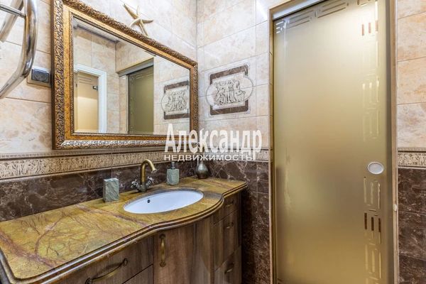 Продам двухкомнатную (2-комн.) квартиру, Некрасова ул, 38/26, Санкт-Петербург г