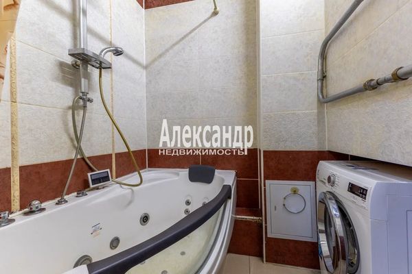 Продам двухкомнатную (2-комн.) квартиру, Некрасова ул, 38/26, Санкт-Петербург г