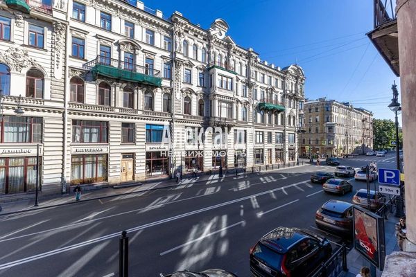 Продам двухкомнатную (2-комн.) квартиру, Некрасова ул, 38/26, Санкт-Петербург г