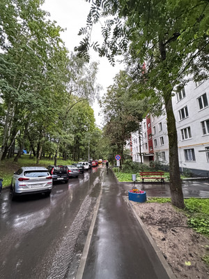 Продам трехкомнатную (3-комн.) квартиру, Красного Маяка ул, 13к2, Москва г