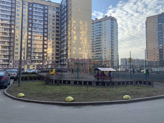 Продам трехкомнатную (3-комн.) квартиру, Арсенальная ул, 4, Новое Девяткино д