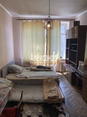 Продам трехкомнатную (3-комн.) квартиру, Краснопутиловская ул, 10, Санкт-Петербург г