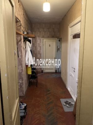 Продам трехкомнатную (3-комн.) квартиру, Краснопутиловская ул, 10, Санкт-Петербург г