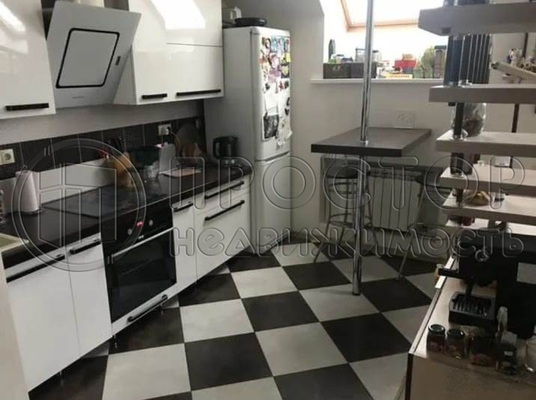 Продам трехкомнатную (3-комн.) квартиру, Березовая аллея ул, 5к1, Апрелевка г