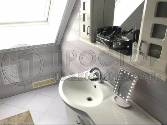 Продам трехкомнатную (3-комн.) квартиру, Березовая аллея ул, 5к1, Апрелевка г