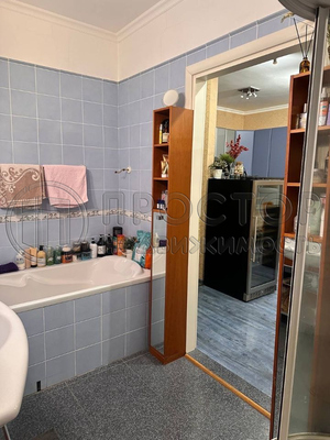 Продам двухкомнатную (2-комн.) квартиру, Дубнинская ул, 40Ак4, Москва г