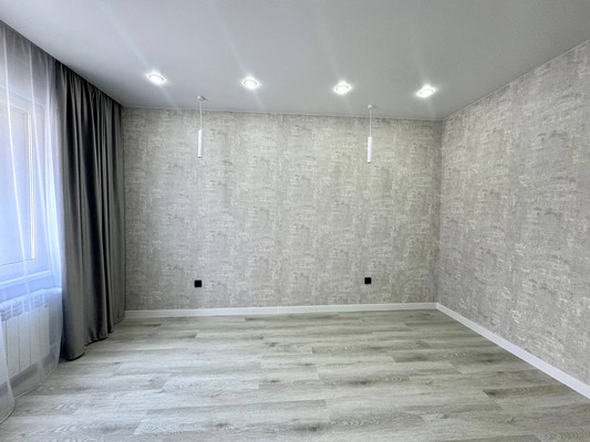 Продам трехкомнатную (3-комн.) квартиру, Ботаника кв-л, 4, Маркова рп