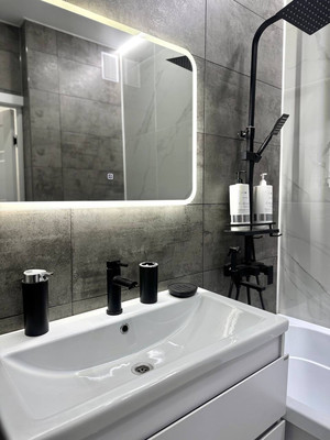 Продам трехкомнатную (3-комн.) квартиру, Ботаника кв-л, 4, Маркова рп