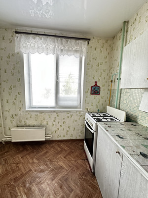 Продам двухкомнатную (2-комн.) квартиру, Фатыха Амирхана ул, 77, Казань г
