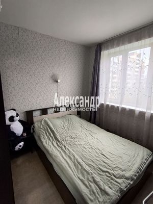 Продам комнату в 3-комн. квартире, Ивана Фомина ул, 13к1, Санкт-Петербург г