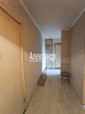 Продам комнату в 3-комн. квартире, Ивана Фомина ул, 13к1, Санкт-Петербург г