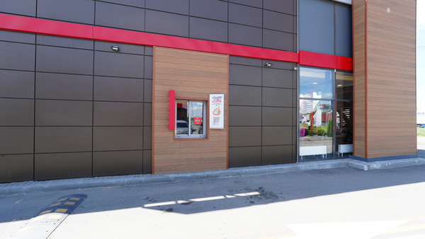 Продам мойку 292 м2, Мира б-р, 27кЕ, Невинномысск г