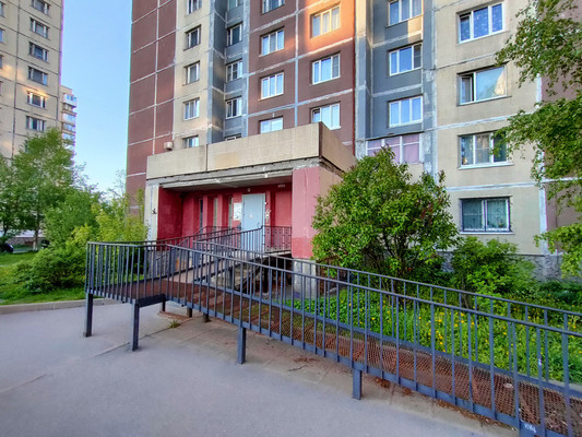 Продам однокомнатную (1-комн.) квартиру, Наставников пр-кт, 28к1, Санкт-Петербург г