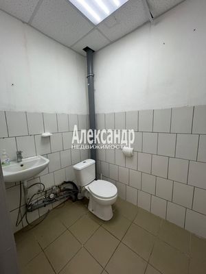 Сдам торговое помещение 108 м2, Богатырский пр-кт, 10, Санкт-Петербург г