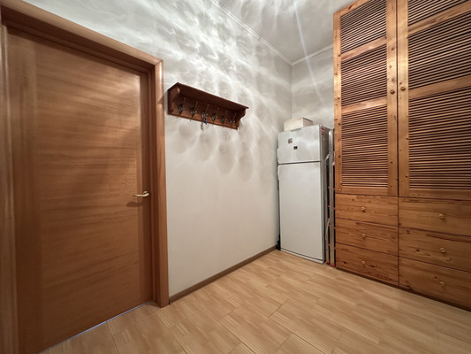 Продам однокомнатную (1-комн.) квартиру, Новые Капорки ул, 72, Капорки д