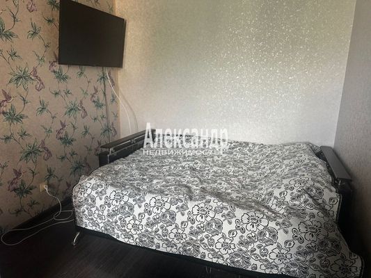 Продам однокомнатную (1-комн.) квартиру, Воронцовский б-р, 19к1, Мурино п