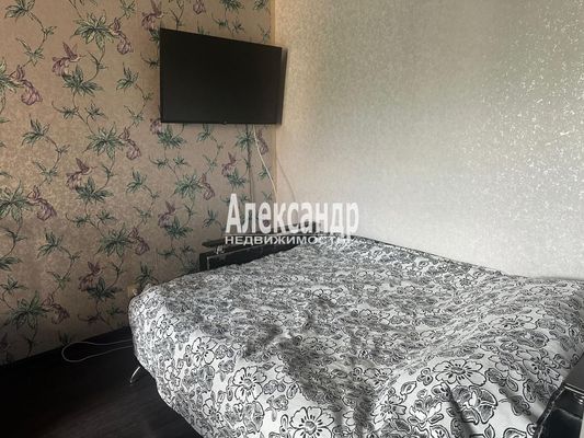 Продам однокомнатную (1-комн.) квартиру, Воронцовский б-р, 19к1, Мурино п